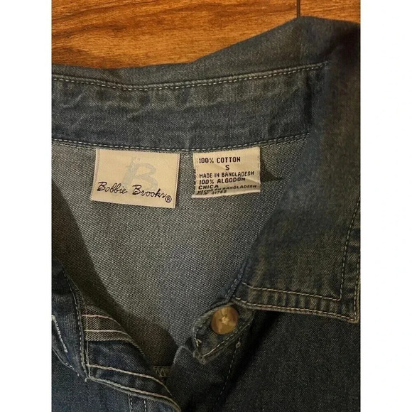 Vtg Bobbie Brooks Women's Denim Button Up Shirt Blue Small Embroidered Cardinals - Picture 2 of 3